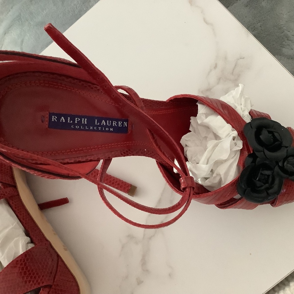 Shoes - Picture 4 of 8